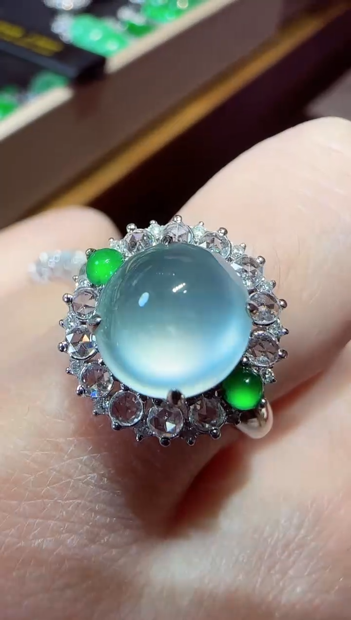 【闪购商品】翡翠戒指18K金镶嵌蛋面