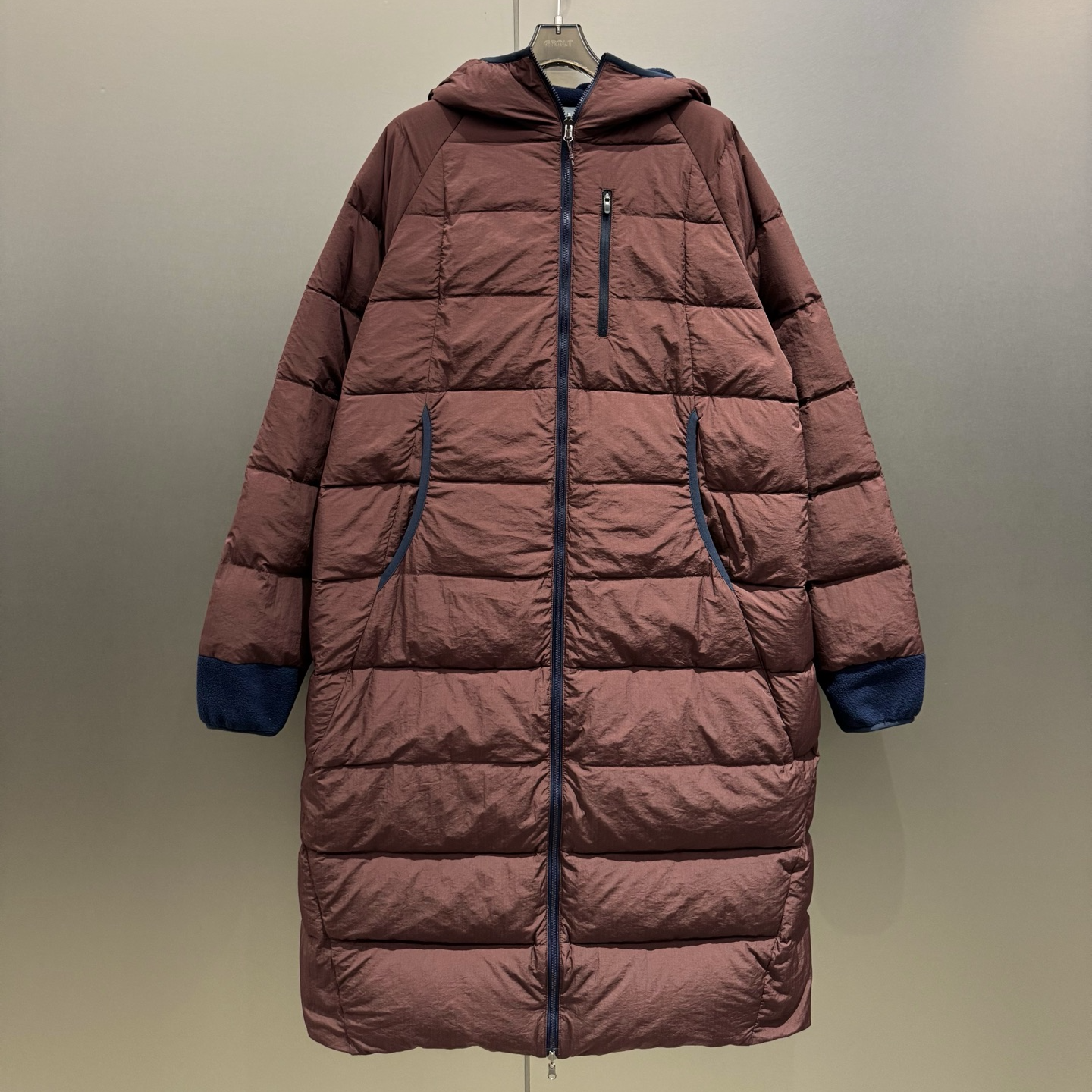 “行走的被窝”双面穿高蓬95白鹅绒长款保暖羽绒服女 W6988