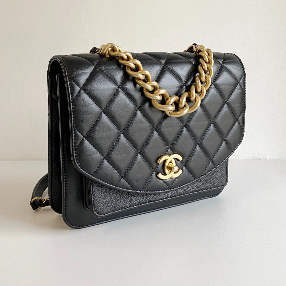 99新 Chanel/香奈儿 7姐专场/黑金复古手柄邮差包 