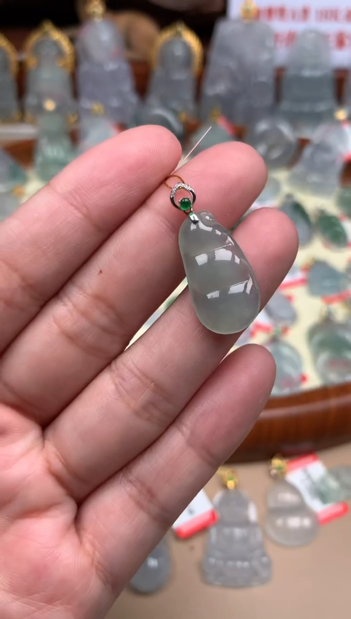 【闪购商品】翡翠颈饰18K金镶嵌豆子