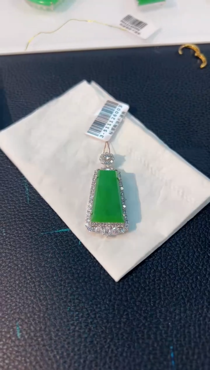 颈饰未镶嵌翡翠 缅料A货/支持复检/一件