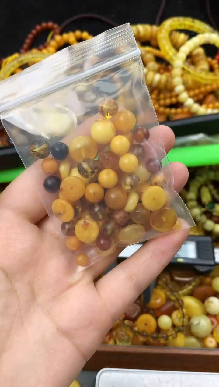 【闪购商品】未镶嵌琥珀珠宝奇石260