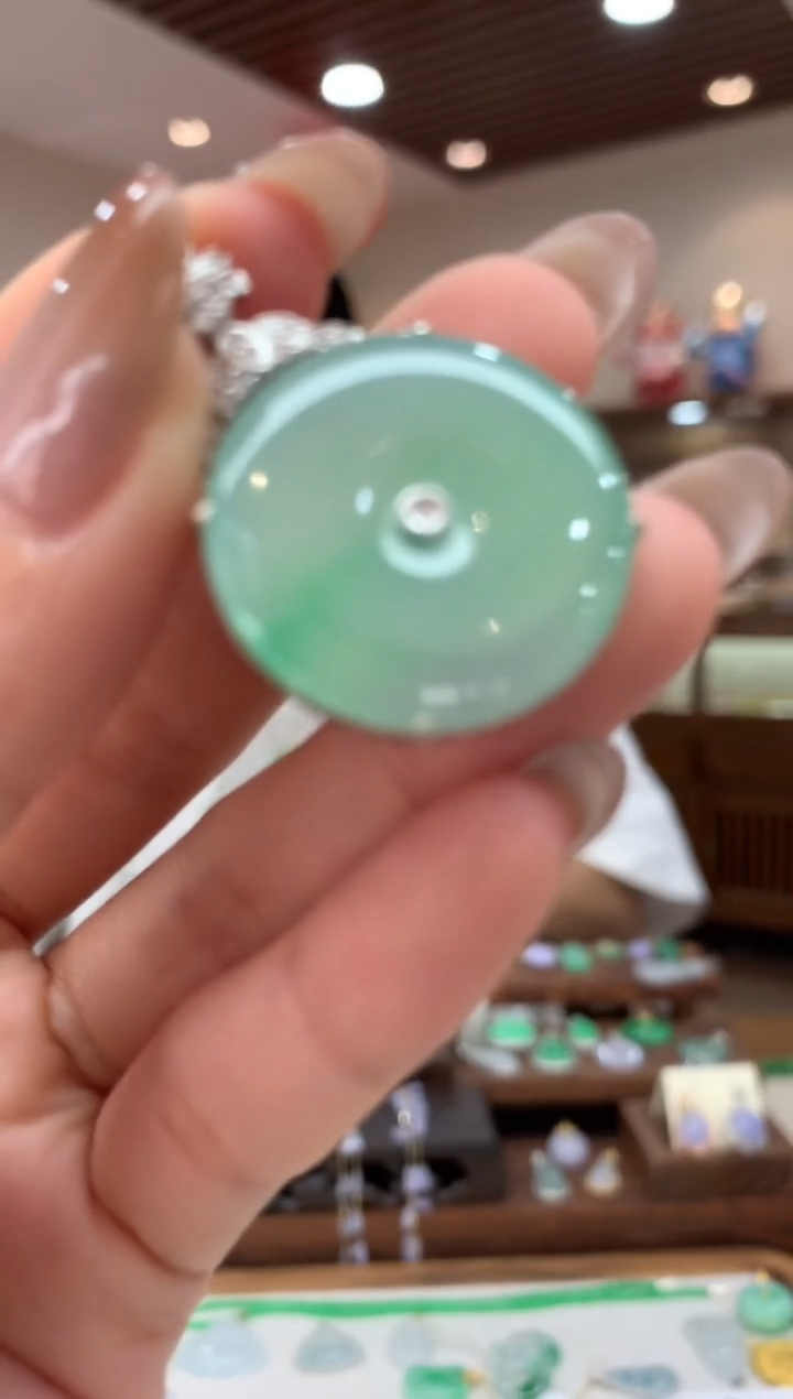【闪购商品】翡翠18K金镶嵌吊坠(不含链)平安扣