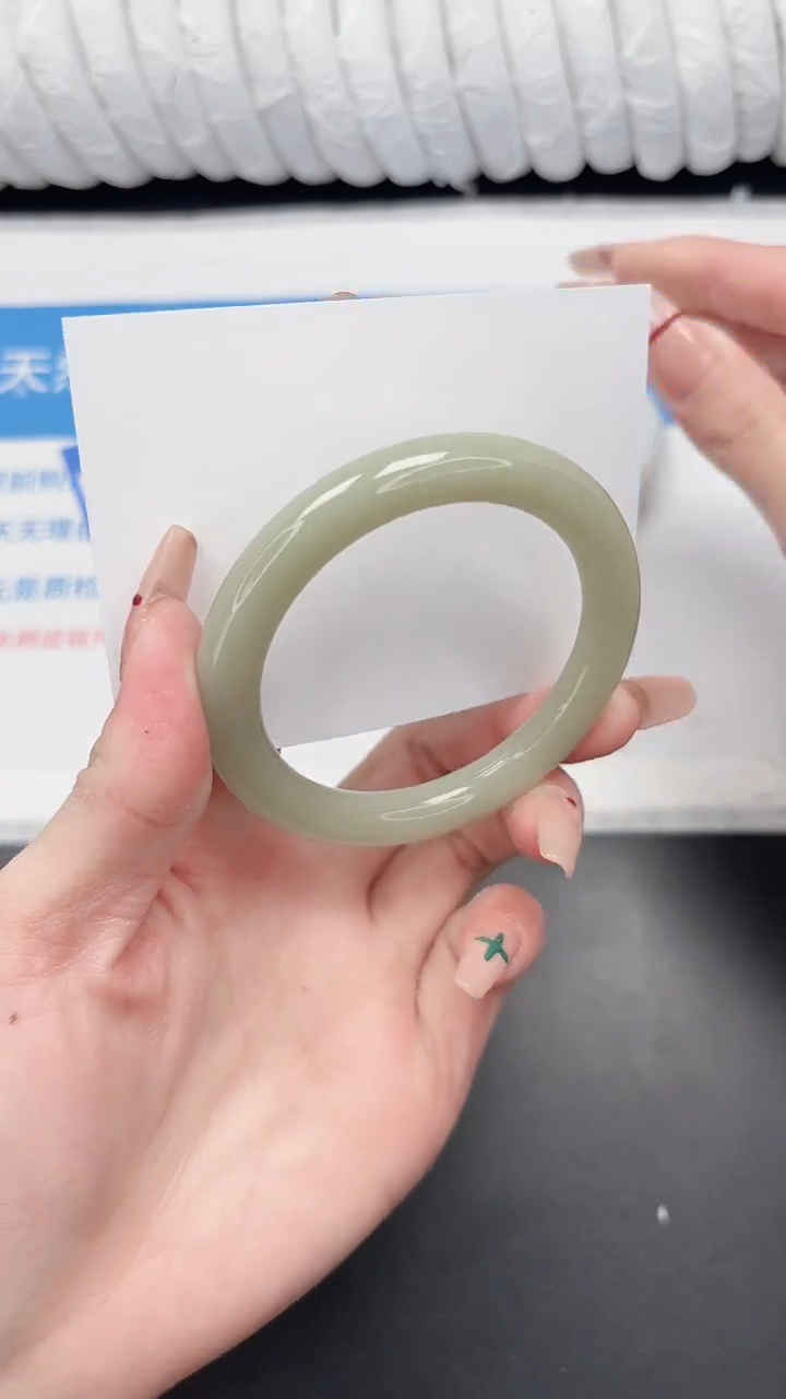 未镶嵌手镯石英质玉108-55.5DY