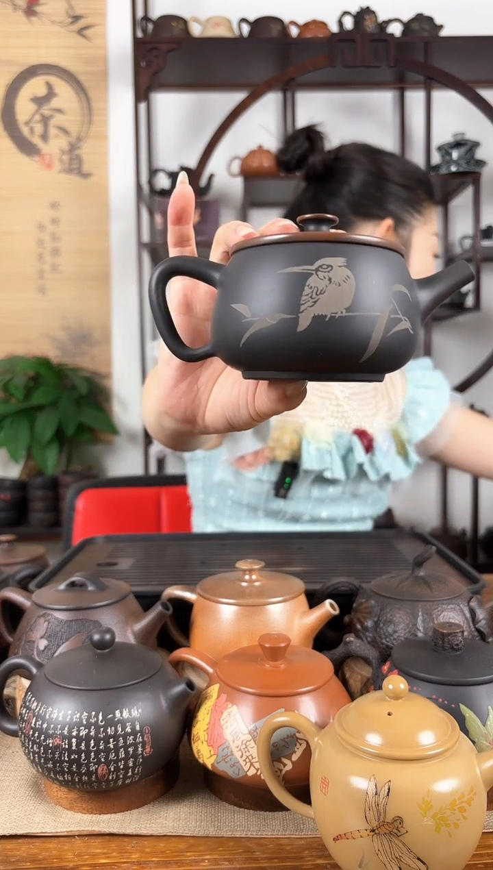 云南建水紫陶茶壶200CC左右