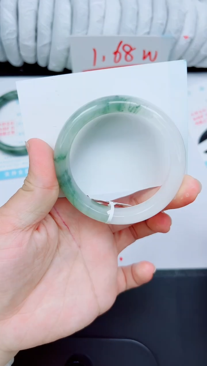 石英质玉手镯未镶嵌116-56