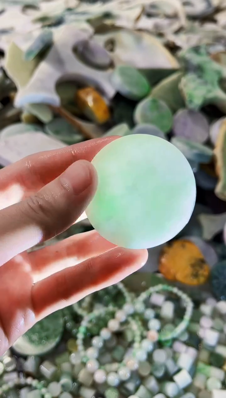 翡翠未镶嵌颈饰A货吴平509