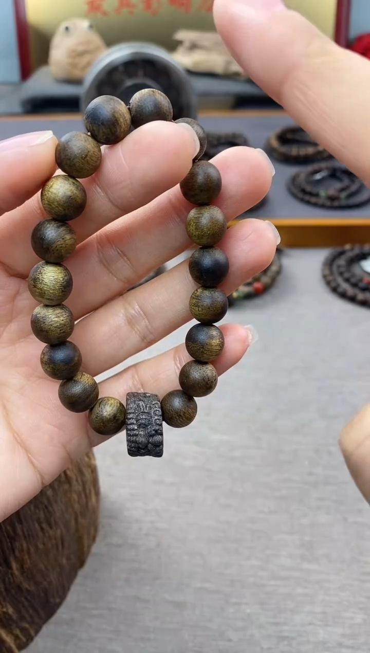 【闪购商品】沉香手串富森红土矿化老料1.0＋跑环设计沉