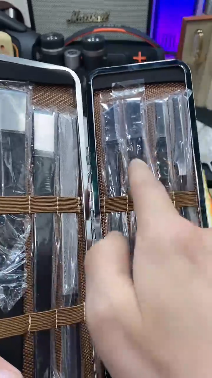 瓷片闪购商品 如图所示