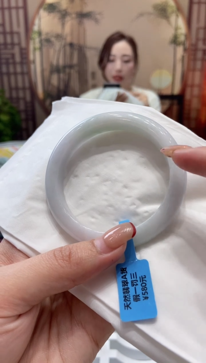 【闪购商品】翡翠手镯未镶嵌000010182