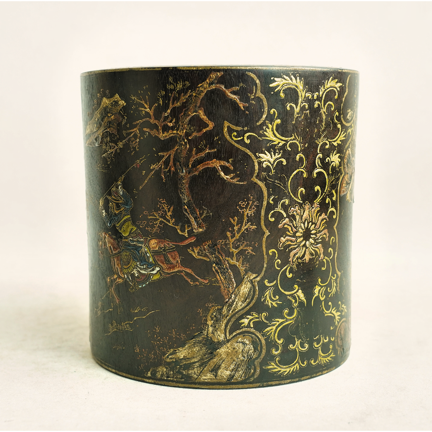 文华开物第221期拍品 11 清代 紫檀加彩人物故事笔筒