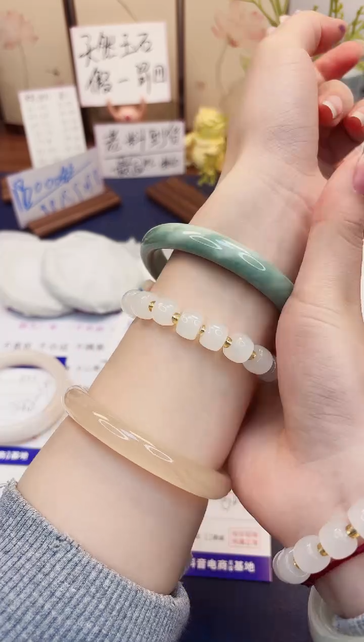 【闪购商品】石英质玉手镯未镶嵌212-翠玉-圈口62