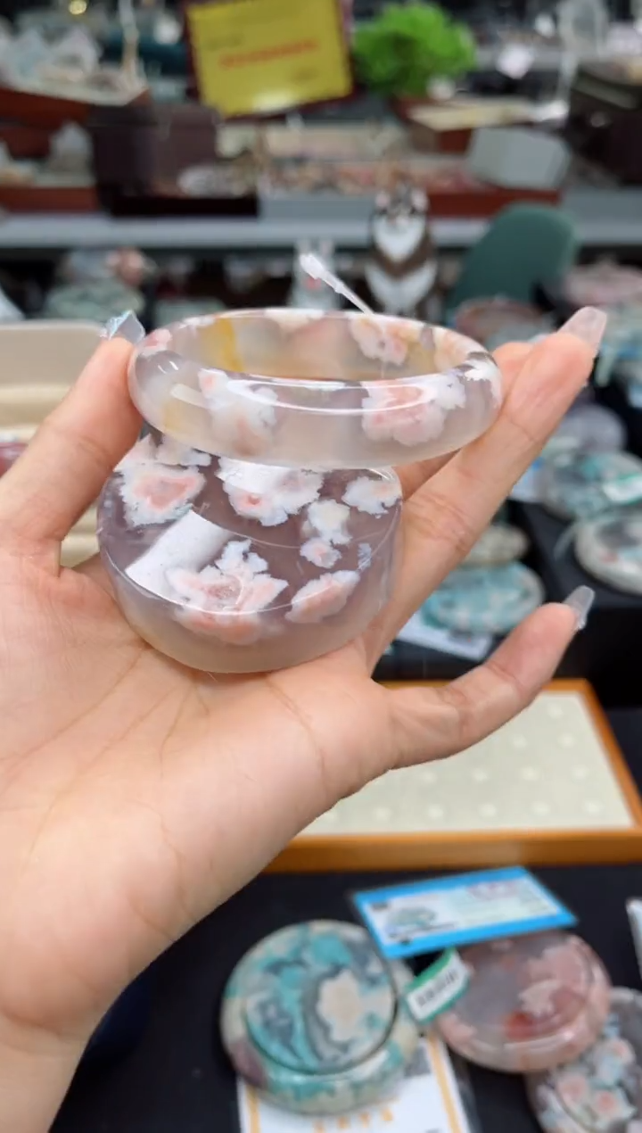 【闪购商品】石英质玉手镯未镶嵌60圈口（赠品镯心）3S986059