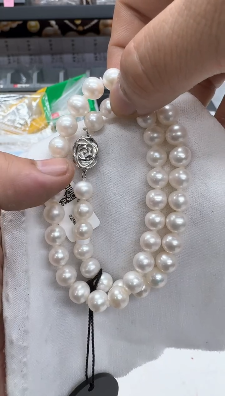 【闪购商品】淡水珍珠颈饰18K金镶嵌9-10无核山茶花