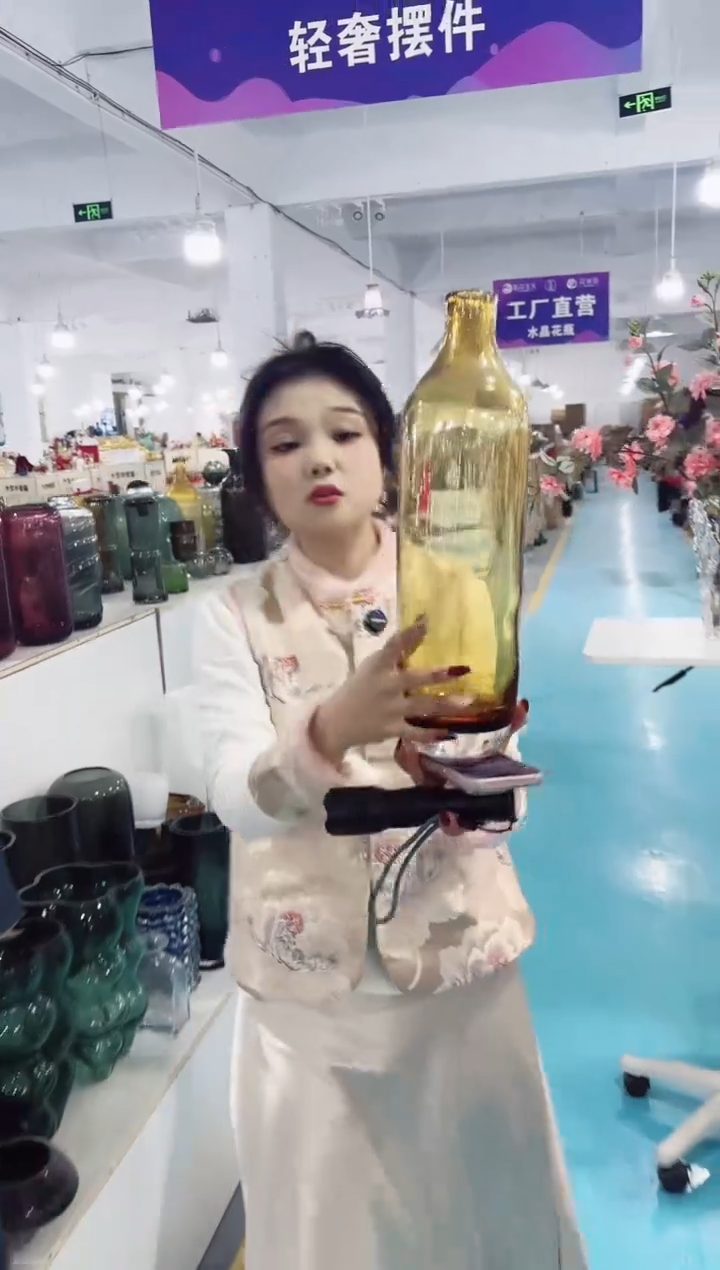 【闪购商品】玻璃私花主义花瓶厂-微瑕--6YTJ