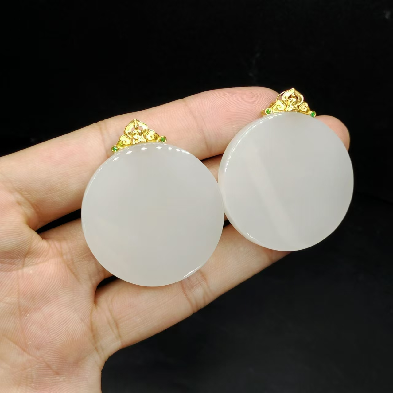 18k金和田玉圆牌吊坠赠高货绳J1【多样性发其一】约35-6mm