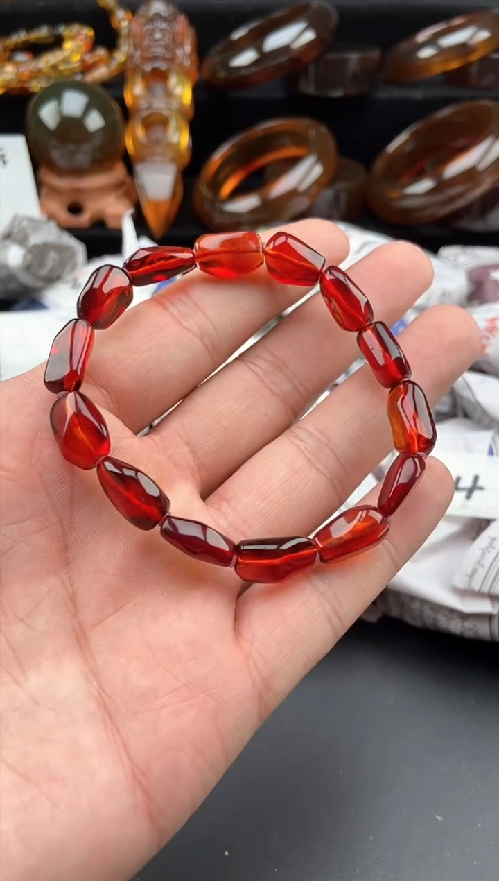 【闪购商品】琥珀手链未镶嵌血珀随形手串