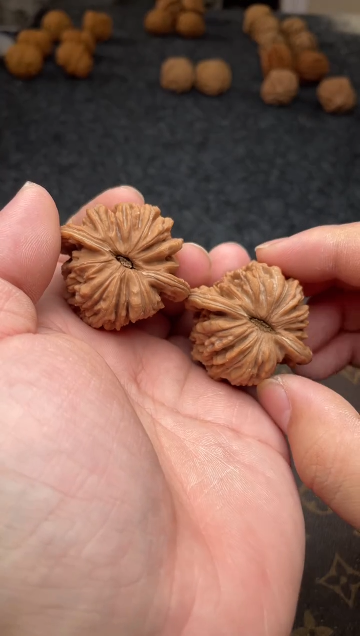 把件文玩核桃B  61号   44尺四座楼