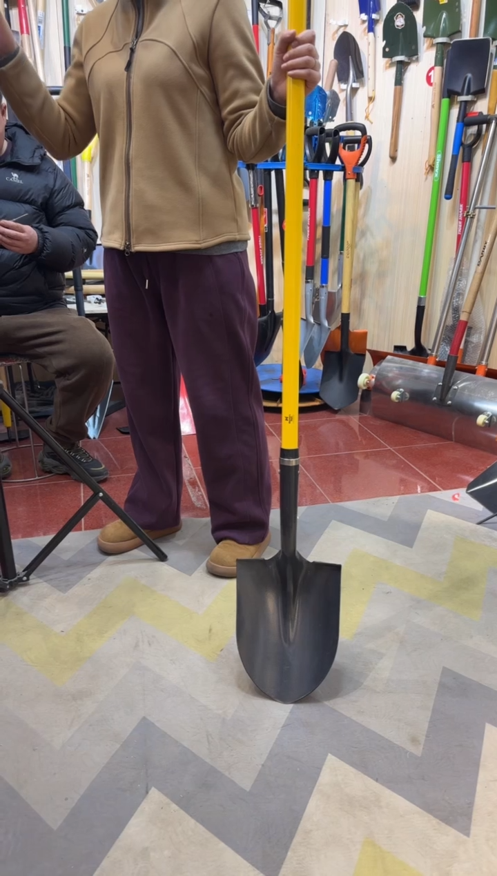 黄色纤维柄一体尖锹013