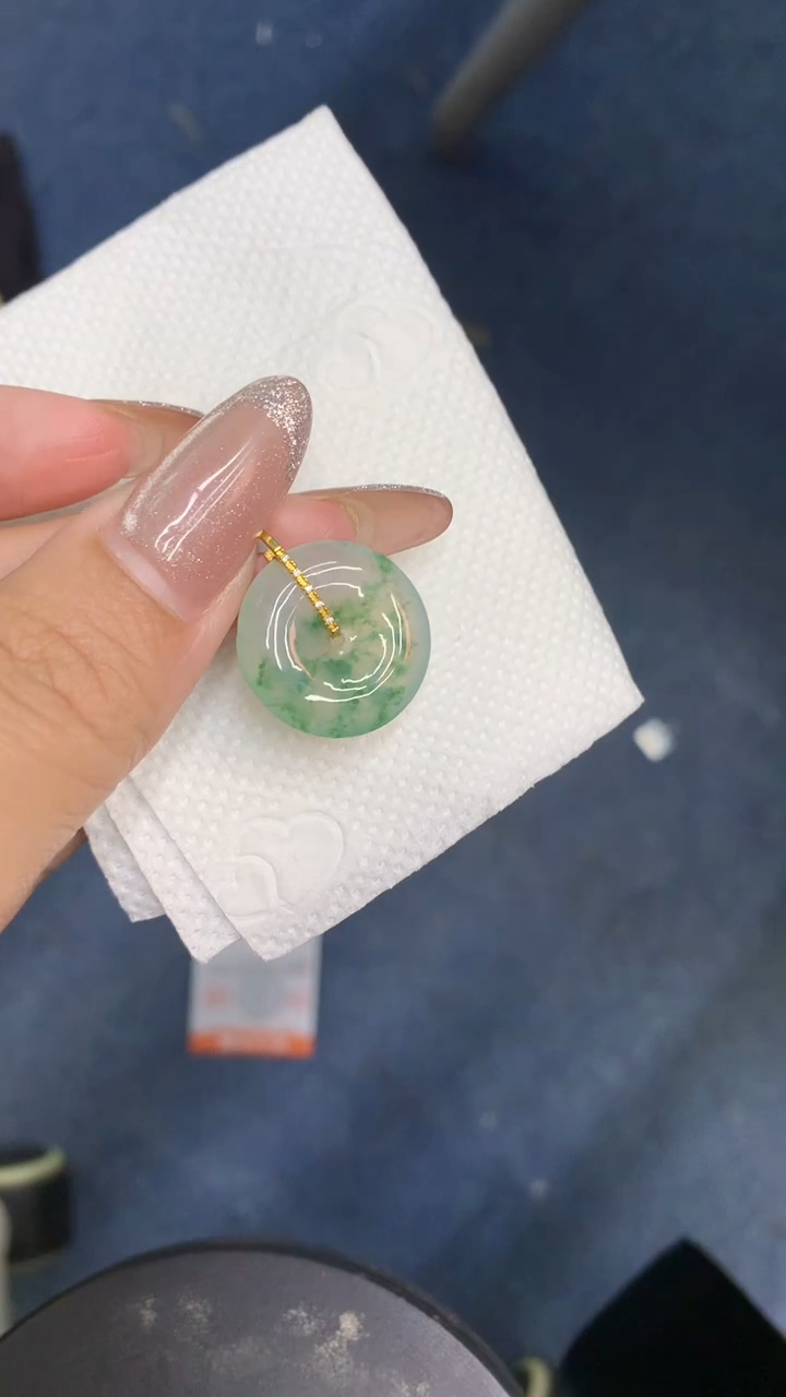 颈饰18K金镶嵌翡翠1