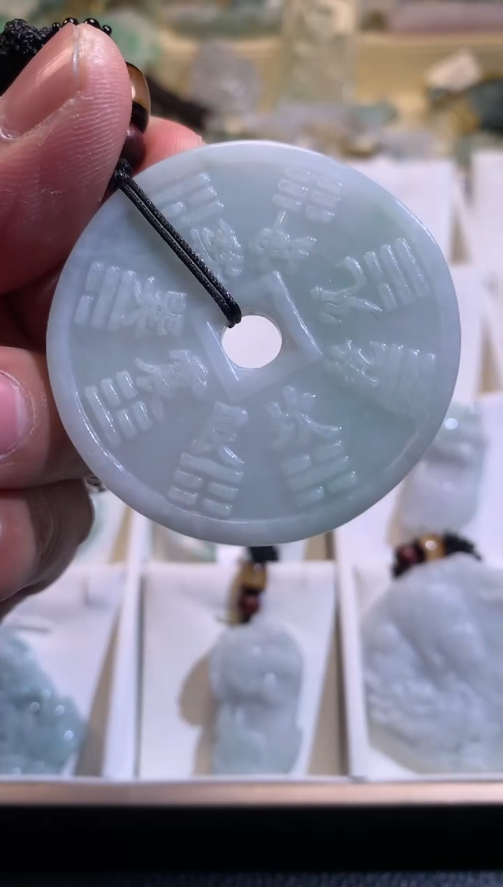 【闪购商品】翡翠颈饰未镶嵌02/26/113