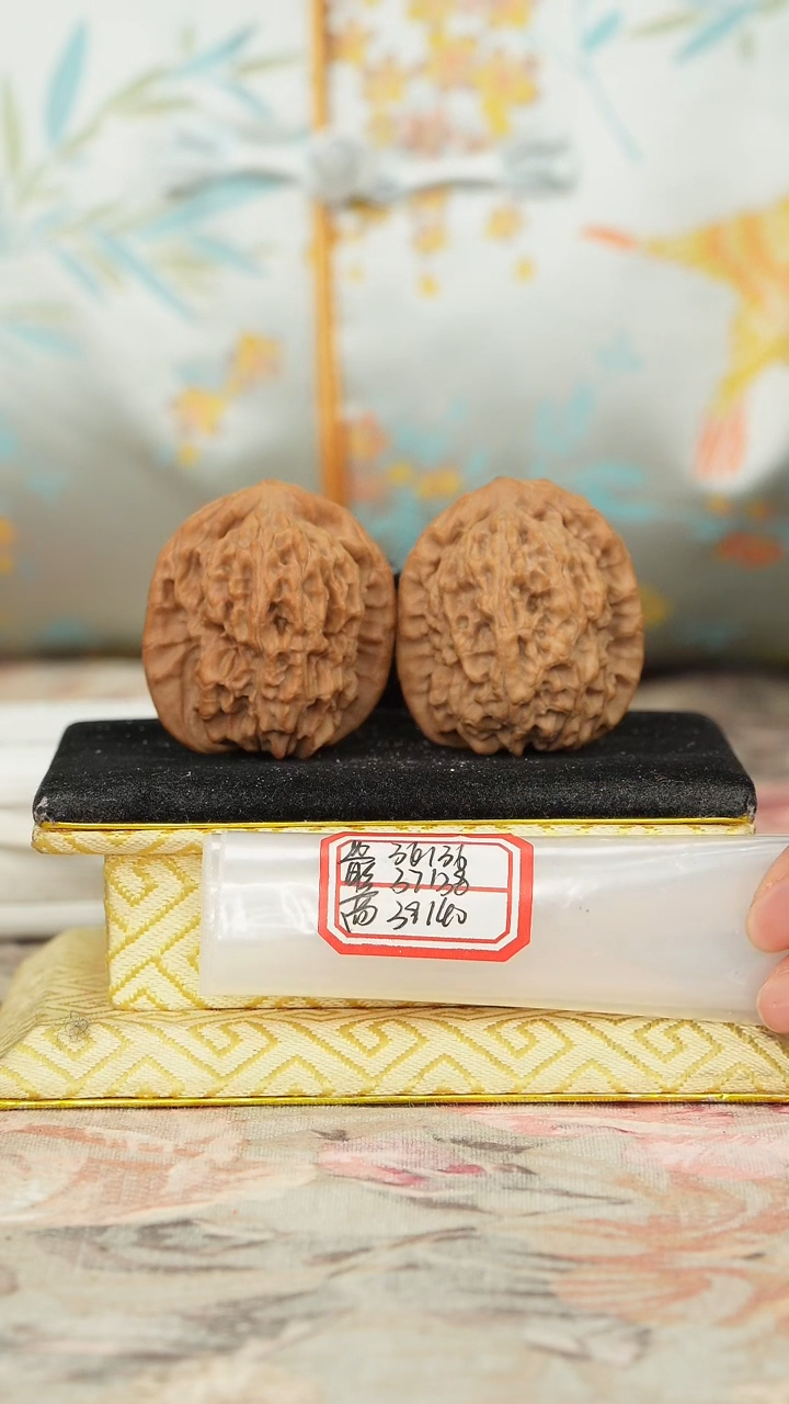 【闪购商品】文玩核桃把件非嫁接马老四