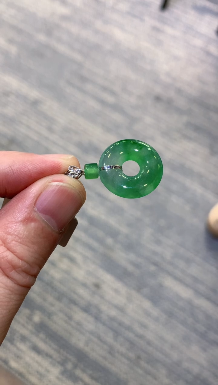 颈饰未镶嵌翡翠天然A货翡翠