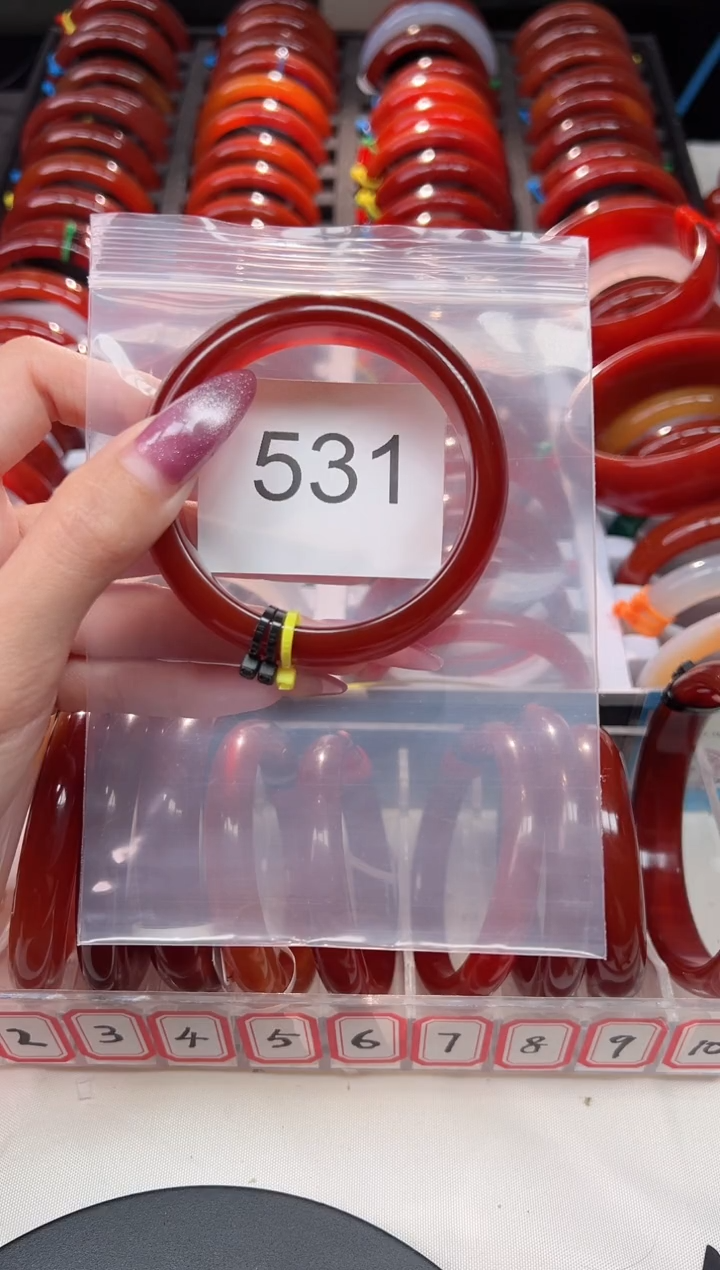 手镯玛瑙/玉髓未镶嵌56圈口*B531