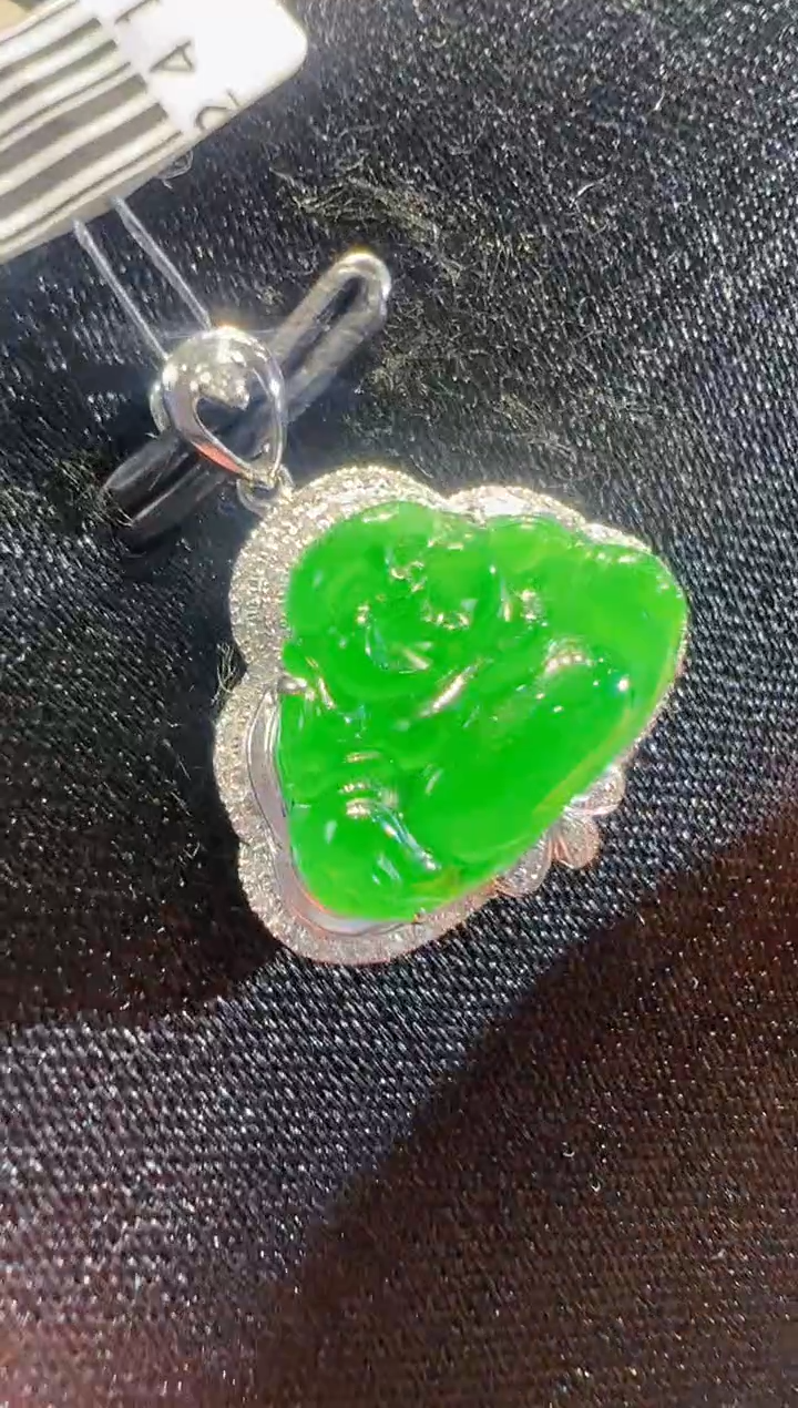 【闪购商品】翡翠吊坠(不含链)18K金镶嵌           