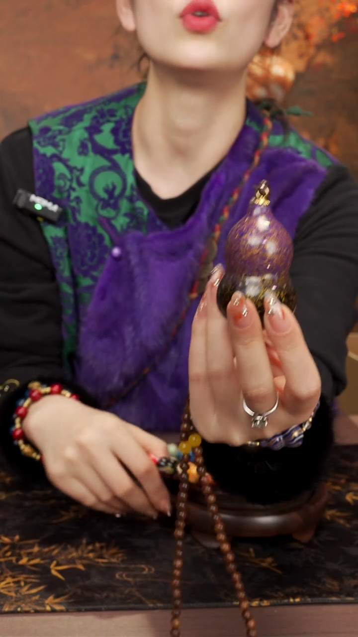 579 --大漆脖挂小葫芦--158