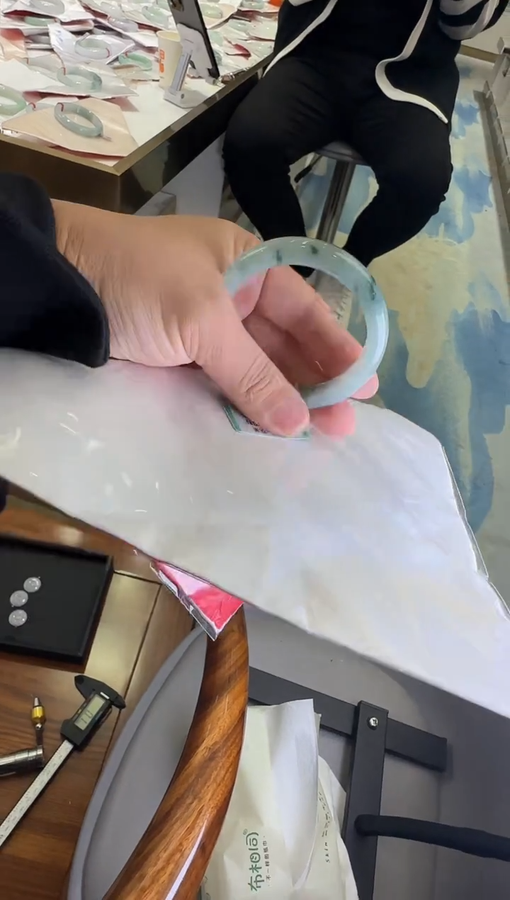 【闪购商品】定制翡翠手镯未镶嵌51-52多样性发一SZ016