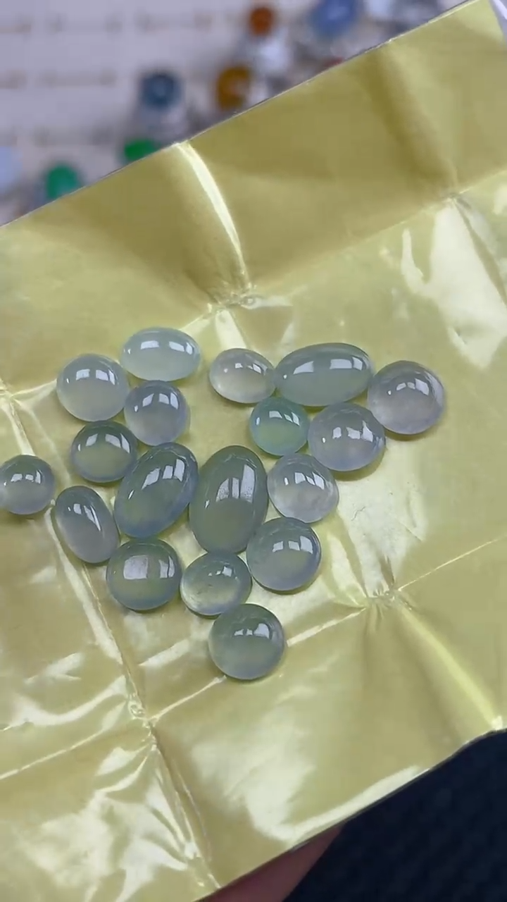 定制翡翠未镶嵌天然翡翠蛋面203