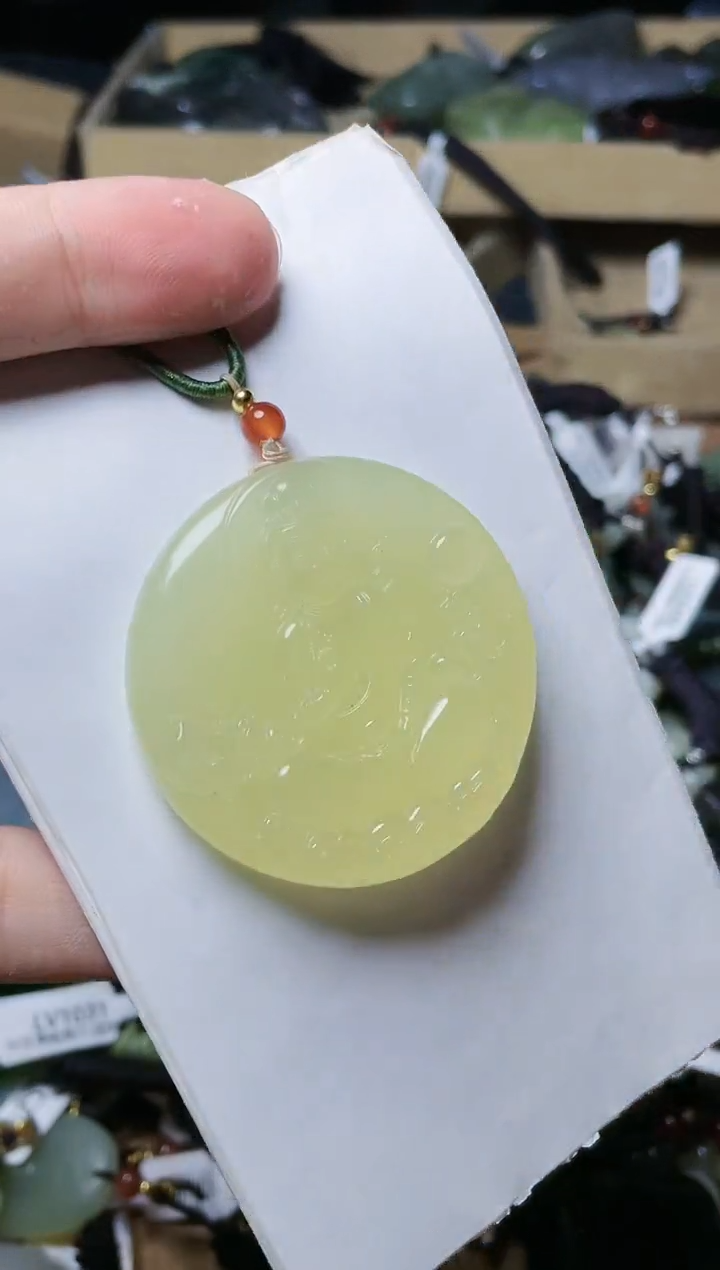颈饰未镶嵌和田玉1