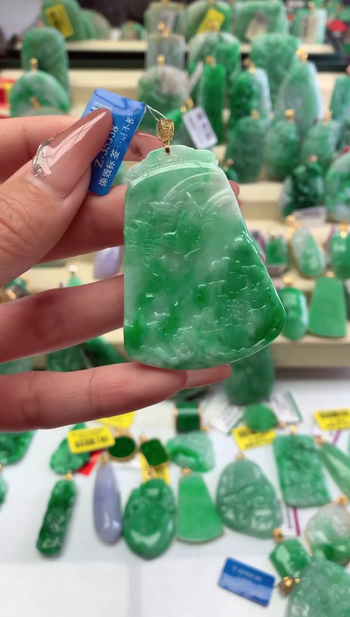 【闪购商品】翡翠吊坠(不含链)18K金镶嵌挂件