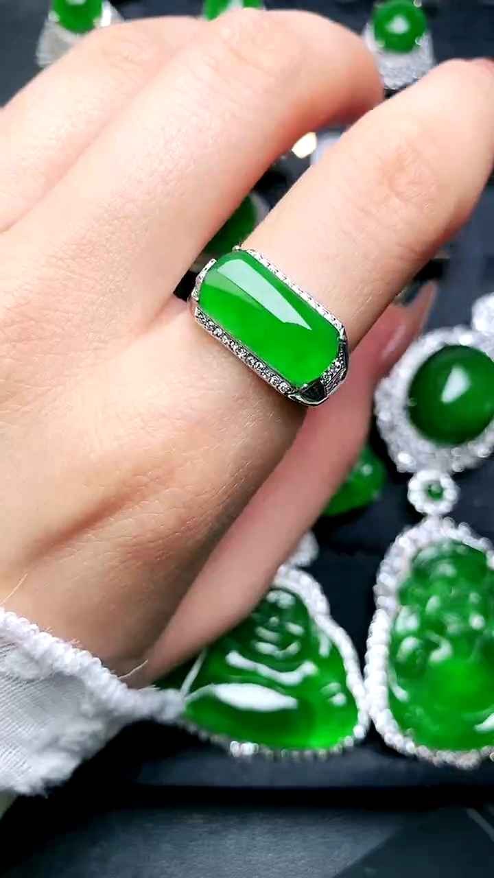 【闪购商品】翡翠戒指银S925镶嵌马鞍戒