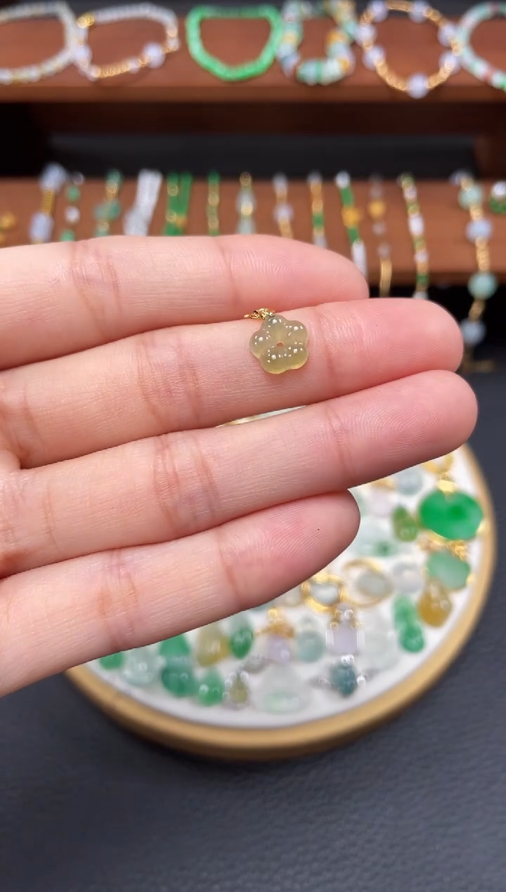 【闪购商品】翡翠吊坠(不含链)18K金镶嵌一个   JK668