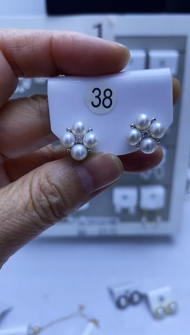 银S925镶嵌耳饰淡水珍珠38