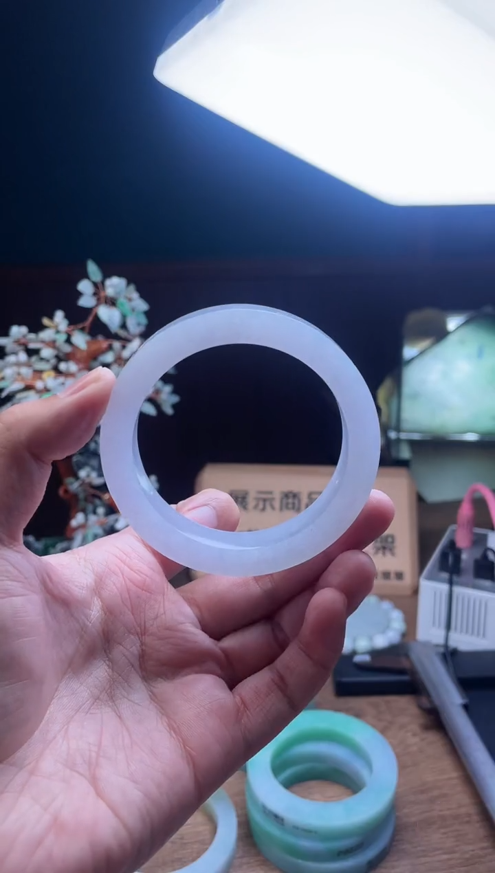 【闪购商品】定制翡翠手镯未镶嵌定制