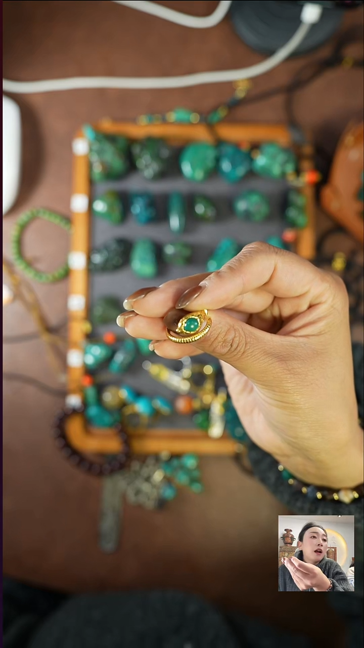 无非金属绿绿的真好看