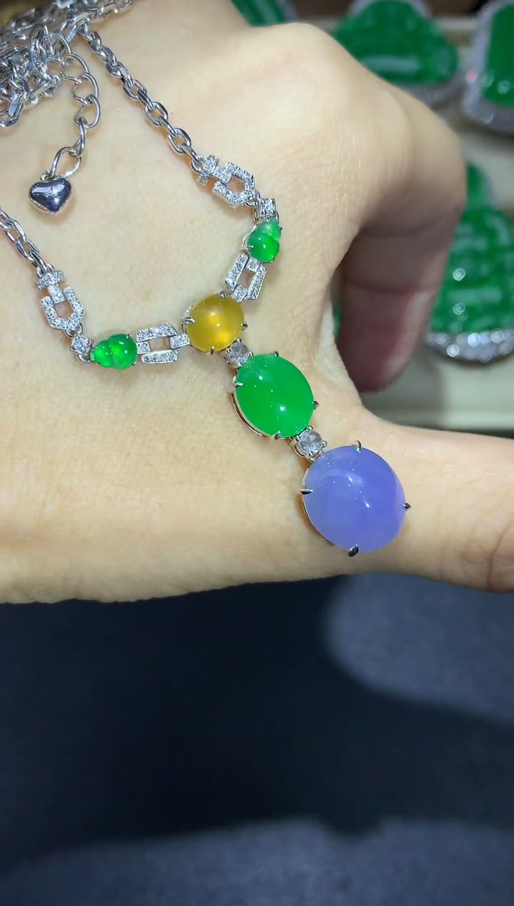 翡翠18K金镶嵌颈饰666-中国好珍宝