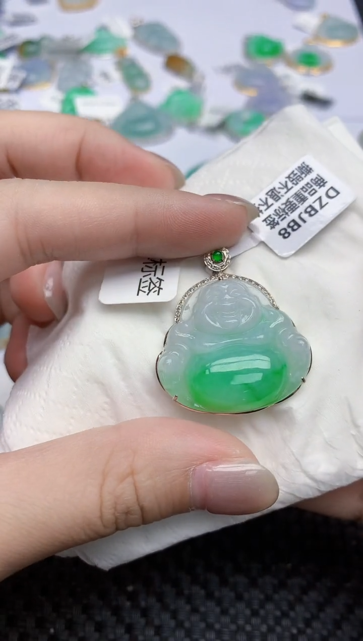 【闪购商品】翡翠颈饰18K金镶嵌天然翡翠A货