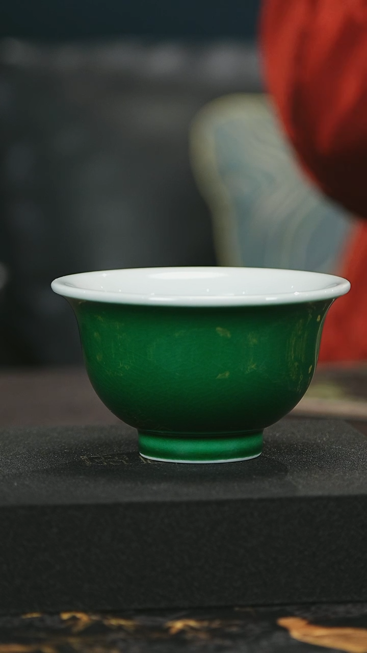 【闪购商品】瓷唐里郎窑绿压手杯