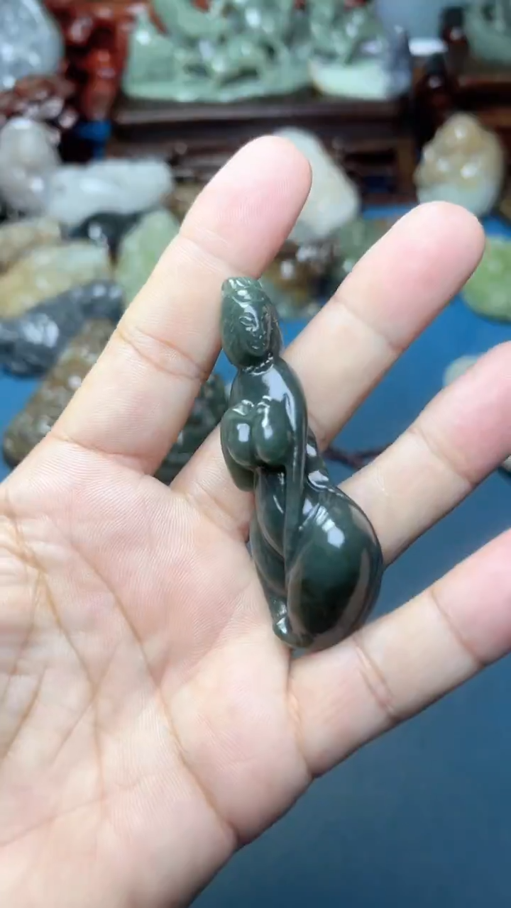 未镶嵌和田玉把件-