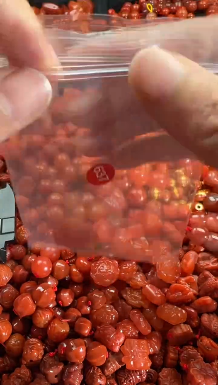 【闪购商品】南红玛瑙颈饰未镶嵌1