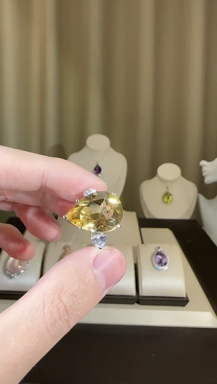 【闪购商品】黄晶戒指银S925镶嵌15*20mm水滴款