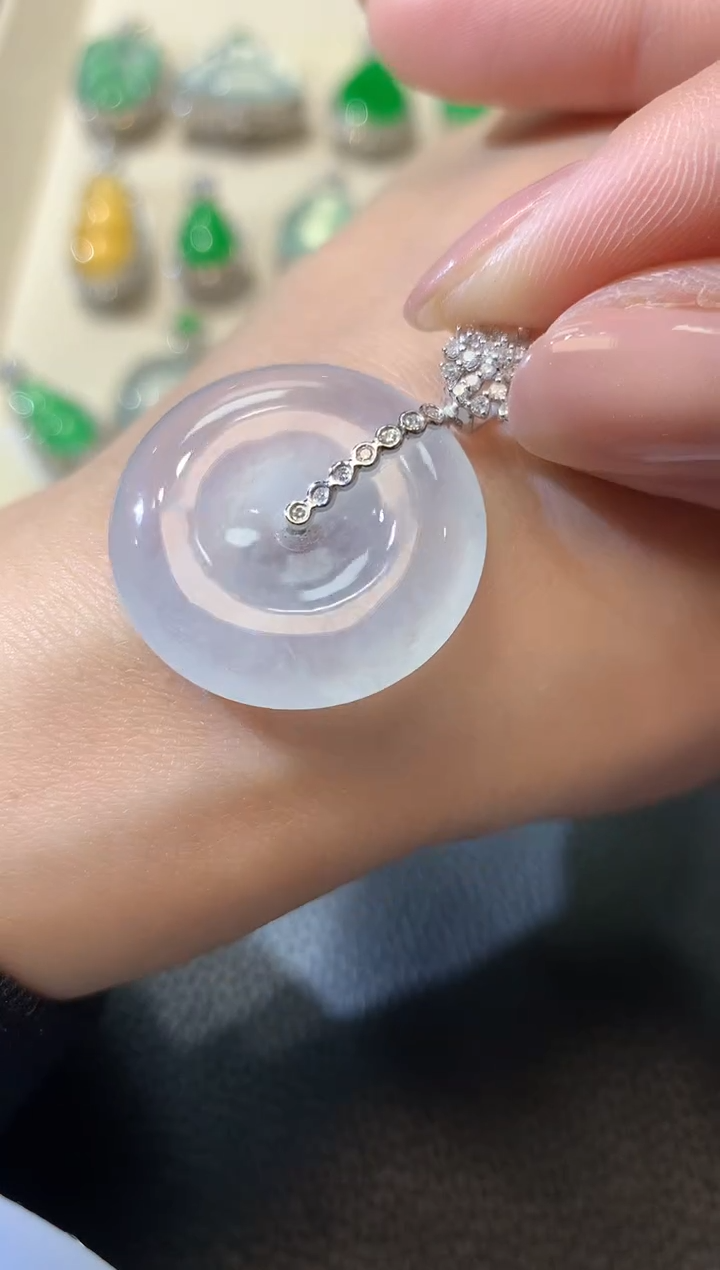 【闪购商品】翡翠吊坠(不含链)18K金镶嵌A48多样性发一件