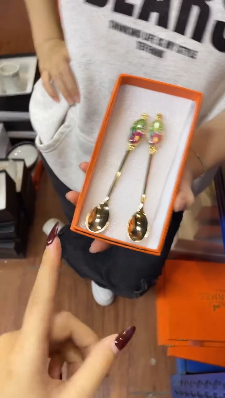 杯鸿辉家品牌瓷器，京东包邮！