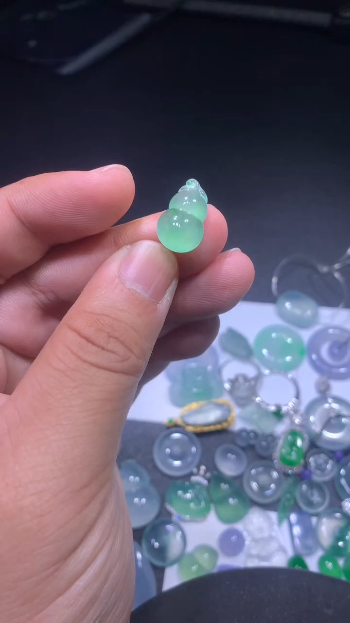 颈饰未镶嵌翡翠葫芦