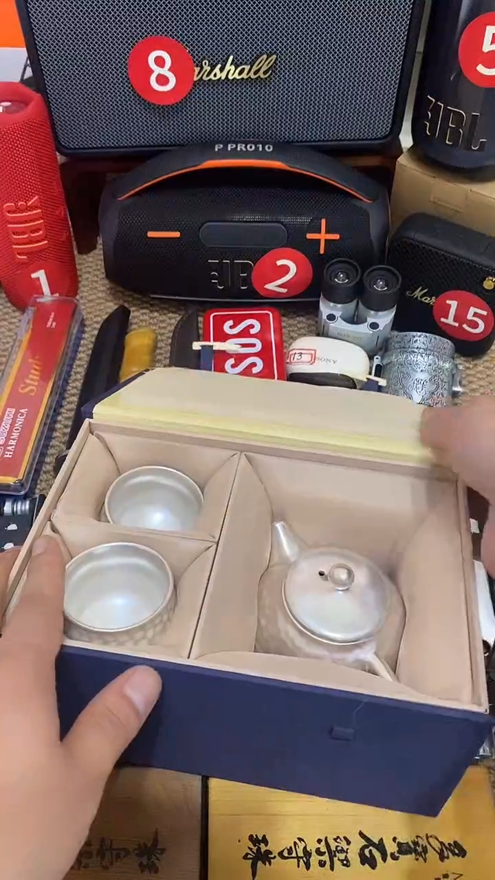 瓷片闪购商品 如图所示