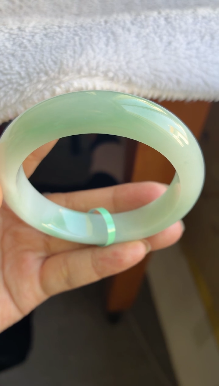 未镶嵌手镯翡翠（糯化胶晴果绿）14号